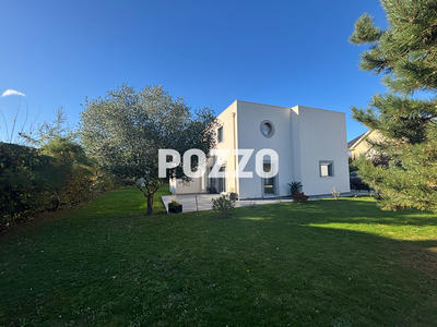 Maison - 142 m² - 6 pièces