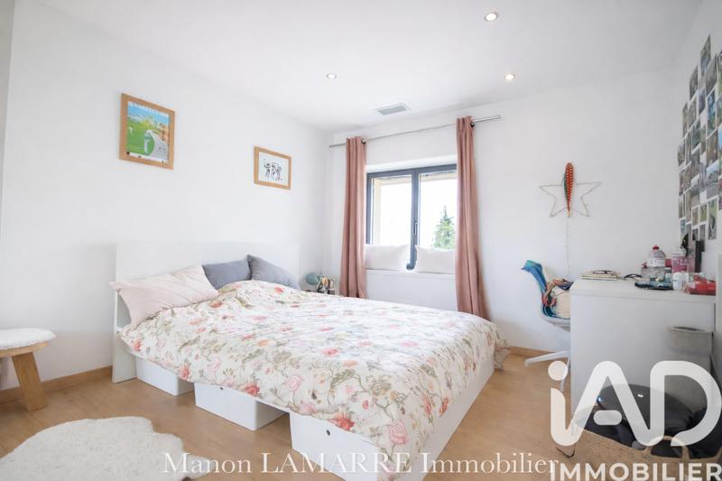 Maison - 181 m² - 7 pièces