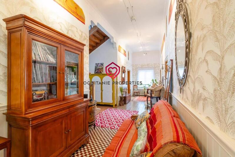 Propriété - 425 m² - 14 pièces