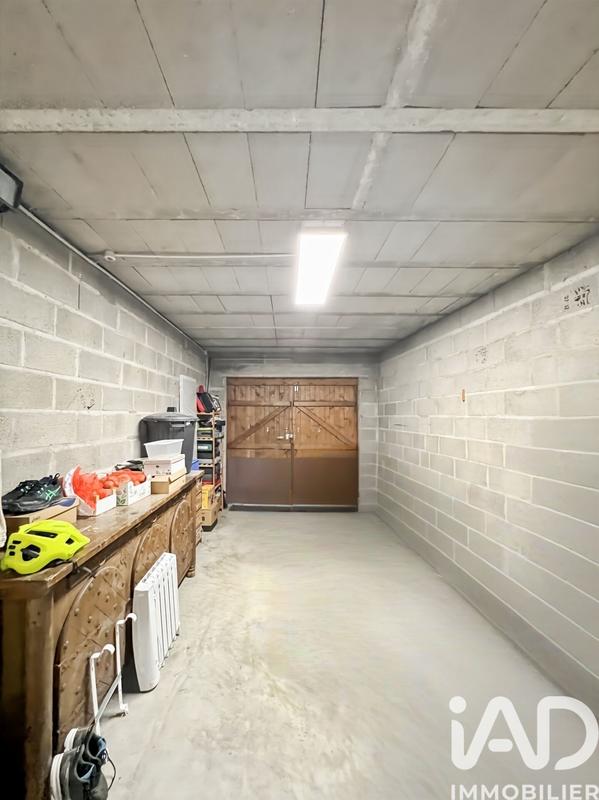 Maison - 250 m² - 11 pièces