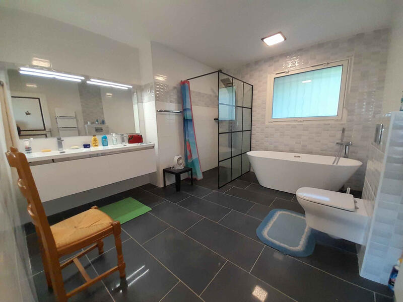 Villa - 170 m² - 5 pièces