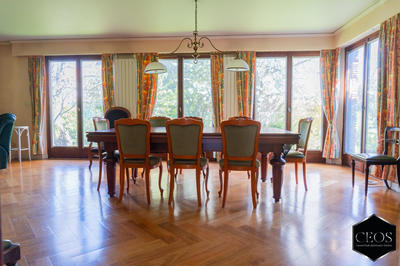 Maison ancienne - 272 m² - 14 pièces