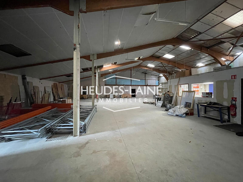 Local commercial - 458 m² - 1 pièce