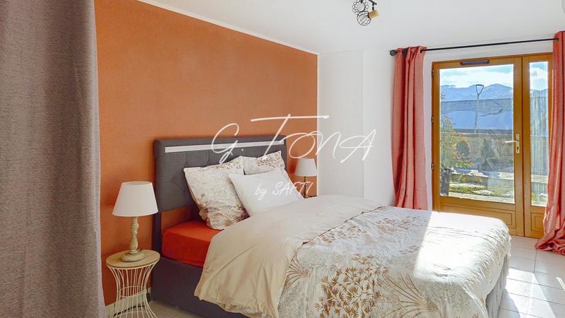 Appartement - 176 m² - 6 pièces