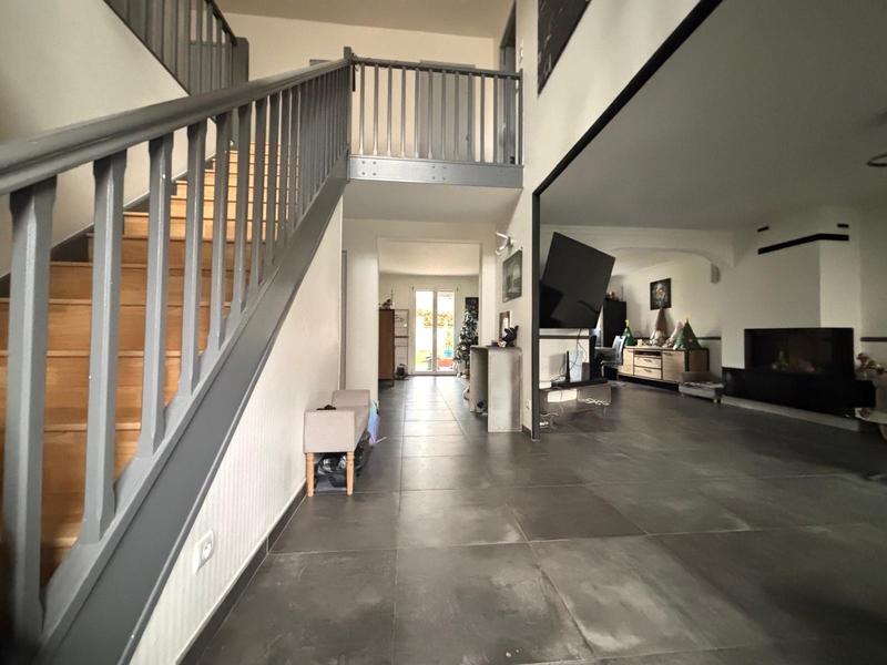 Maison - 163 m² - 7 pièces