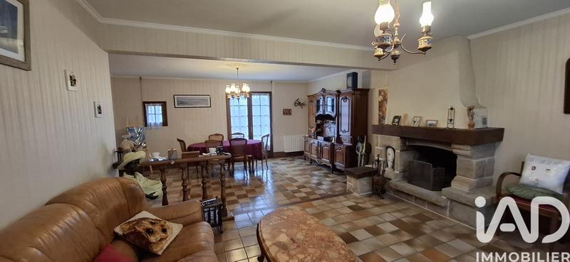 Maison - 180 m² - 7 pièces