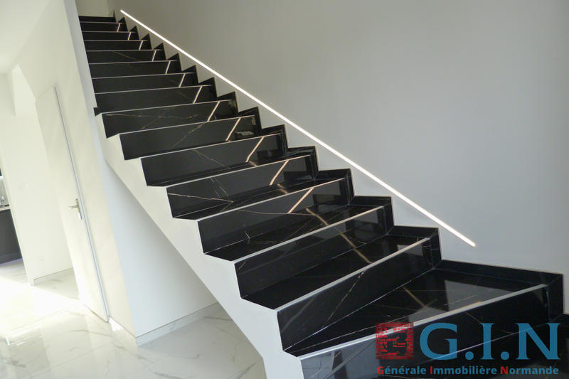 Maison - 173 m² - 7 pièces