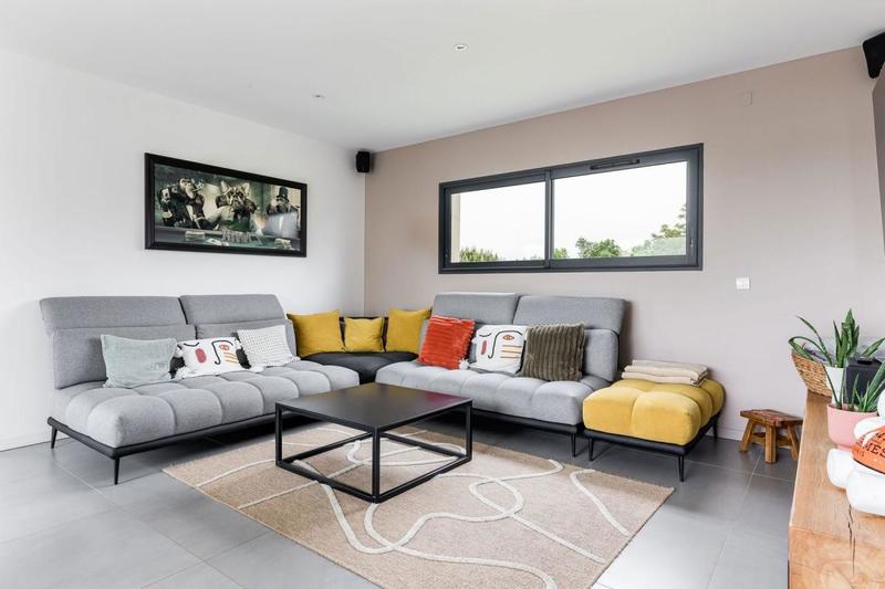 Propriété - 230 m² - 7 pièces