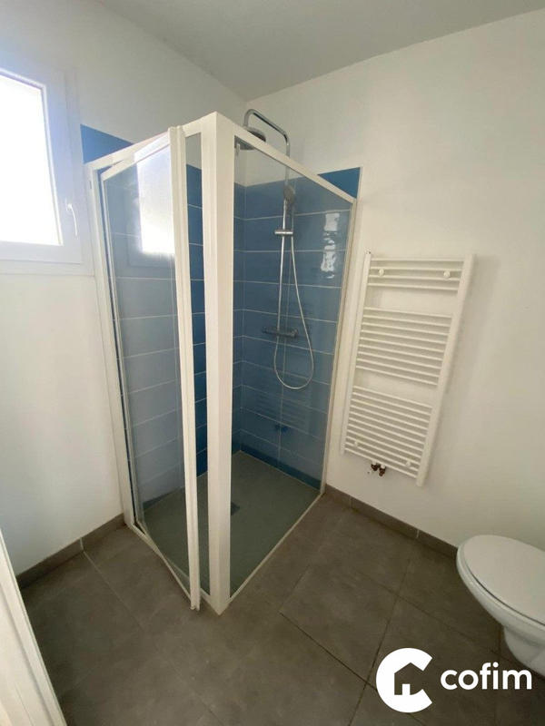 Maison - 99 m² - 5 pièces