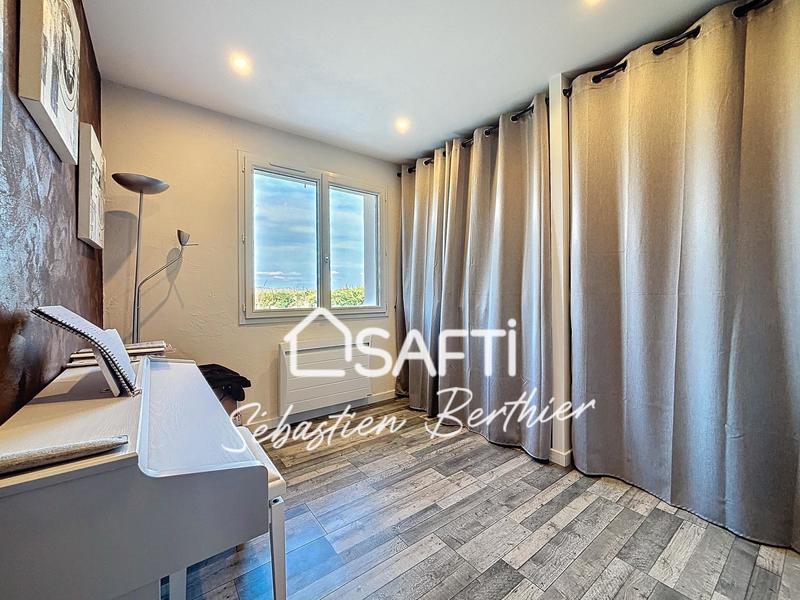 Maison - 180 m² - 6 pièces