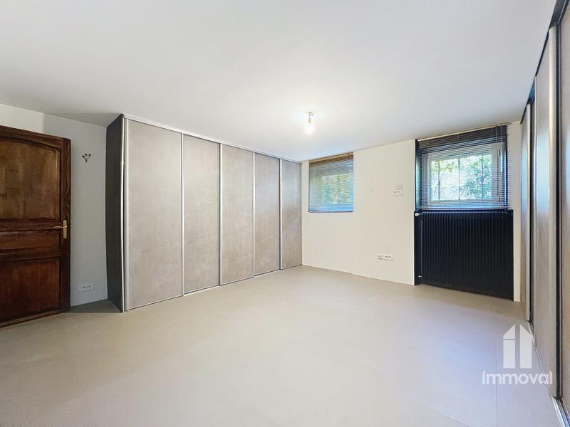 Maison - 180 m² - 5 pièces