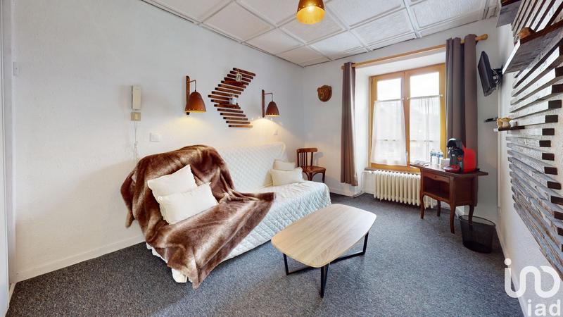 Local commercial - 606 m²