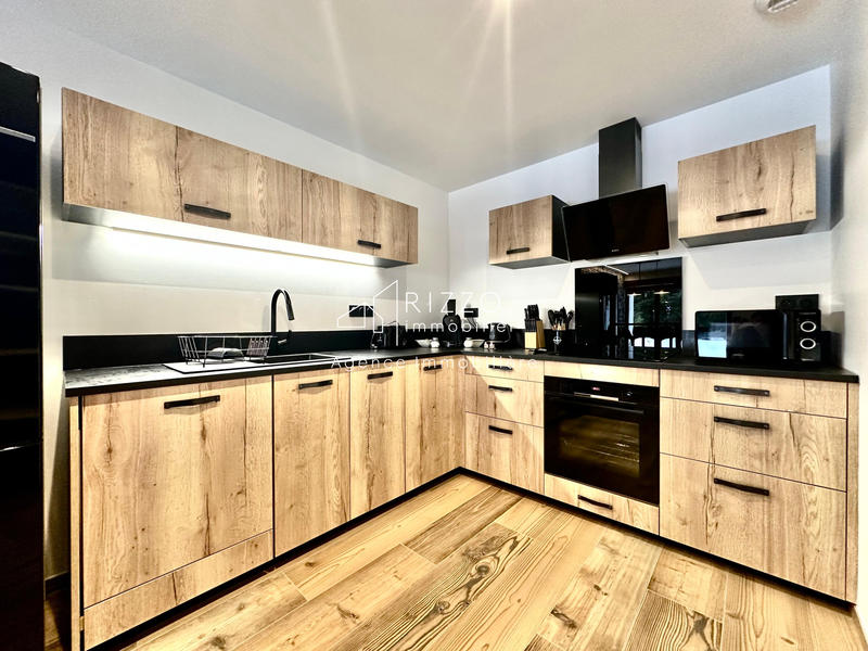 Appartement - 70 m² - 3 pièces