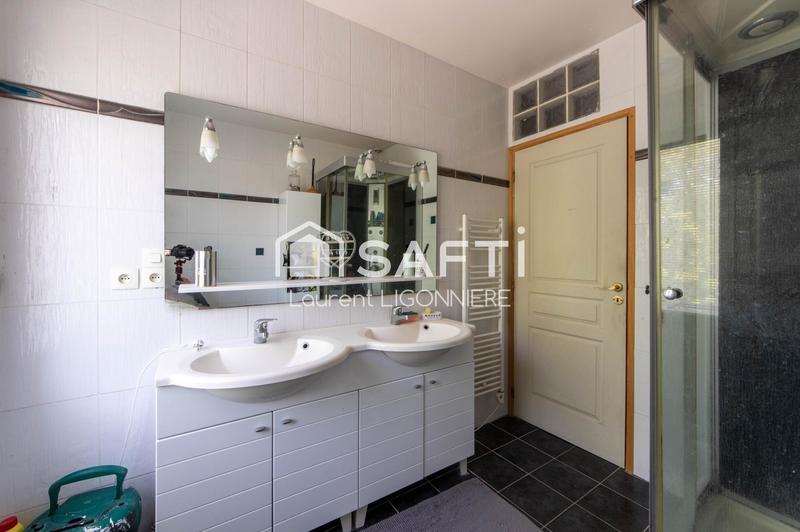 Maison - 180 m² - 7 pièces