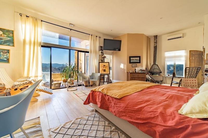 Maison - 480 m² - 13 pièces