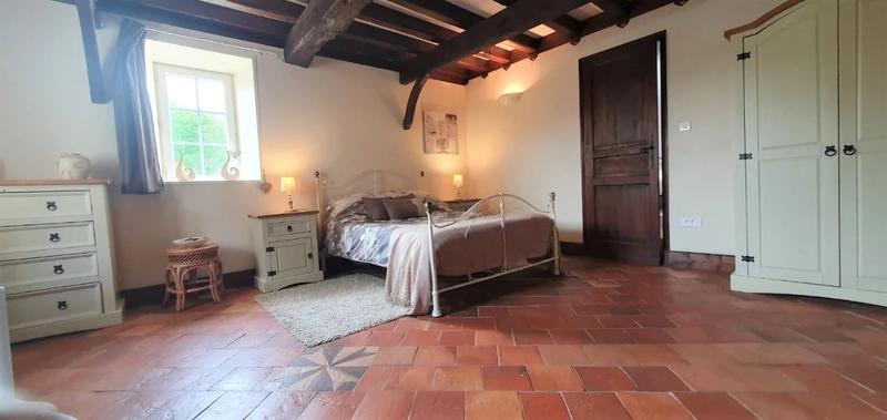 Demeure - 360 m² - 12 pièces