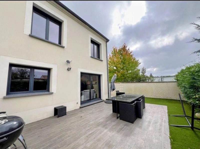 Pavillon - 130 m² - 7 pièces