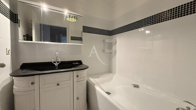 Appartement - 89 m² - 4 pièces