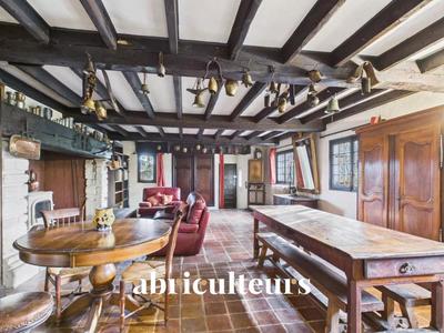 Propriété - 223 m² - 7 pièces