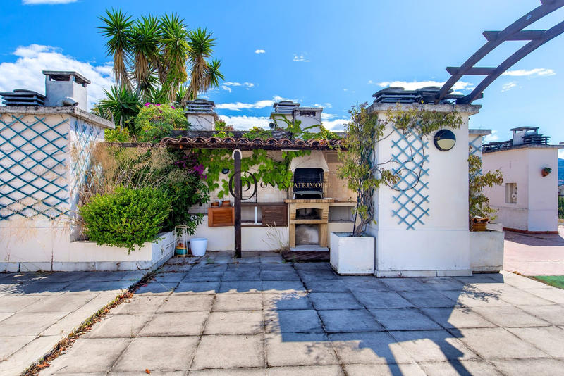 Appartement - 144 m² - 4 pièces