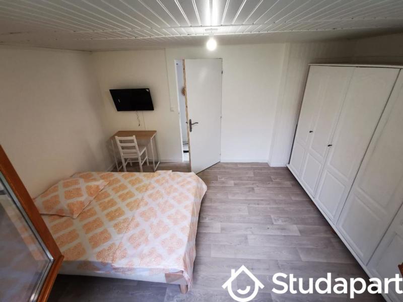 Chambre - 12 m² - 1 pièce