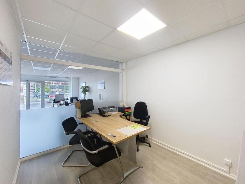 Local commercial - 136 m²