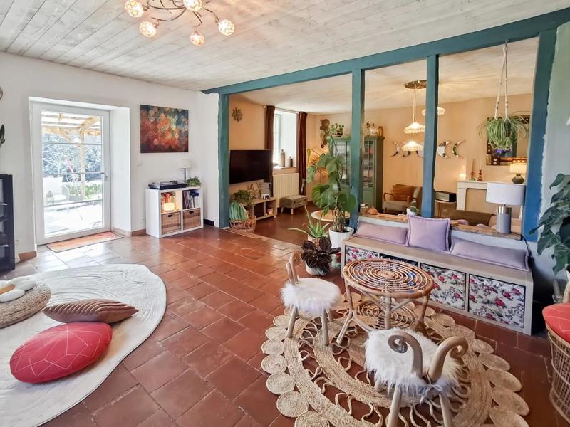 Maison - 295 m² - 6 pièces