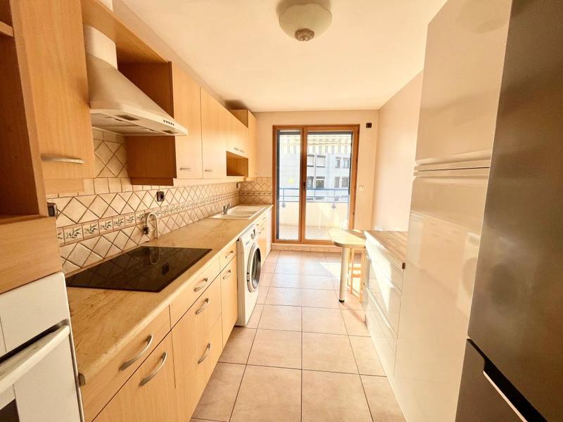 Appartement - 76 m² - 3 pièces