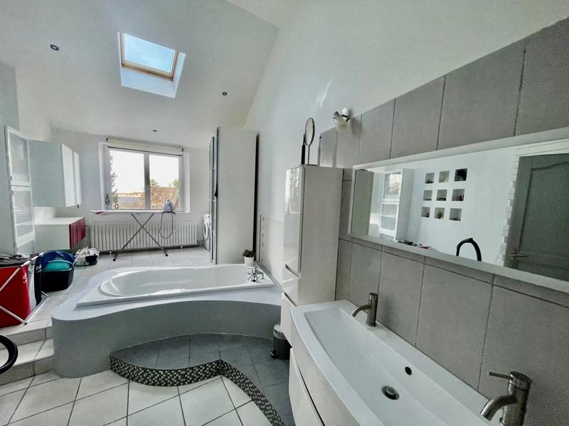 Maison - 165 m² - 7 pièces