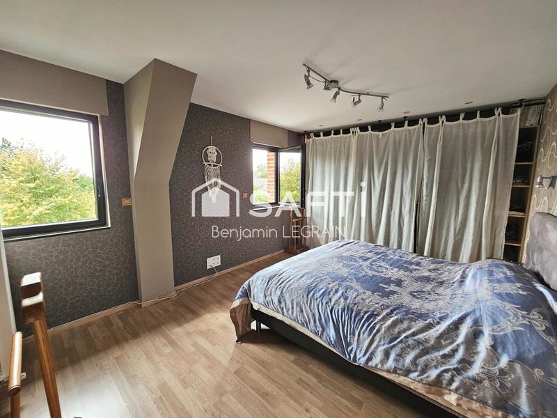 Maison - 263 m² - 9 pièces