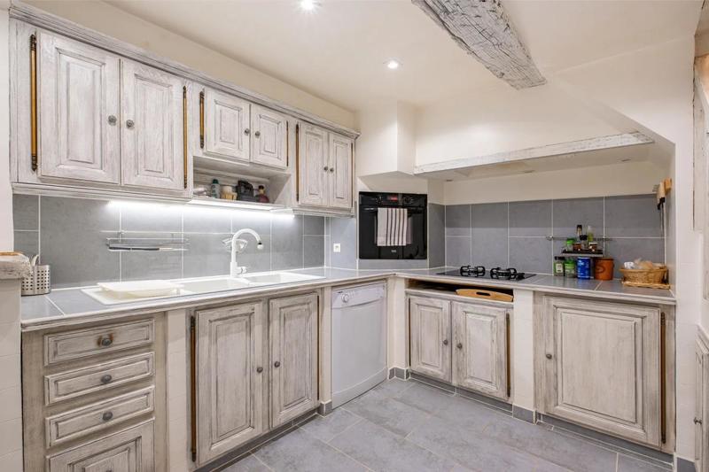 Appartement - 90 m² - 5 pièces