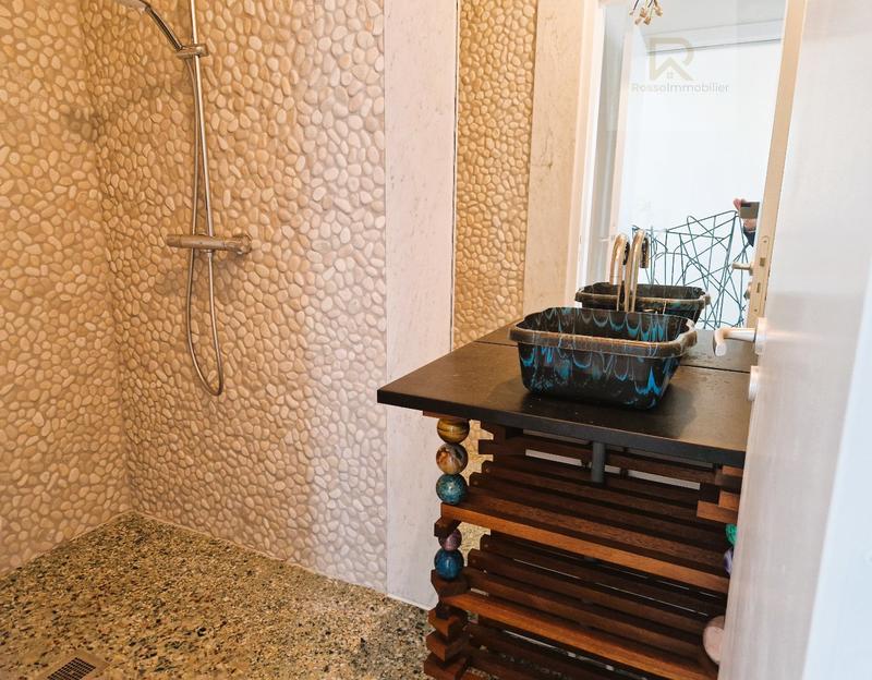 Appartement - 214 m² - 7 pièces