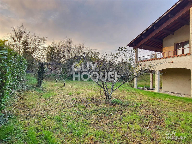 Maison - 200 m² - 8 pièces