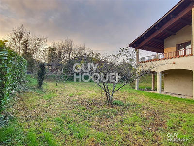 Maison - 200 m² - 8 pièces