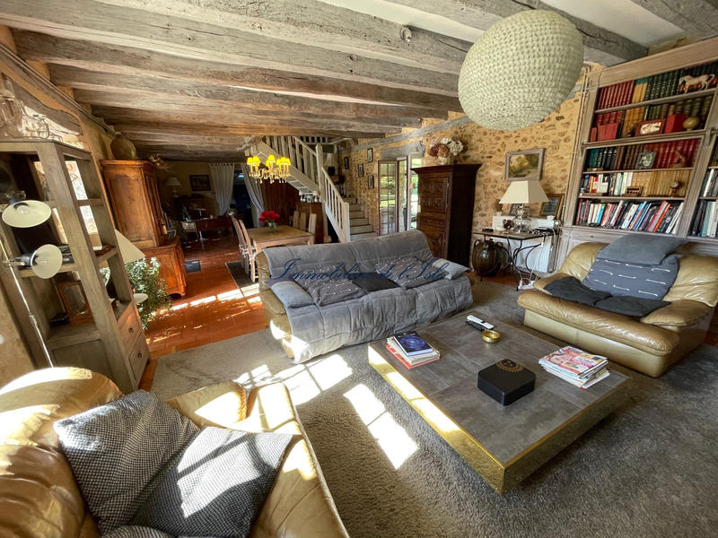 Maison - 400 m² - 10 pièces