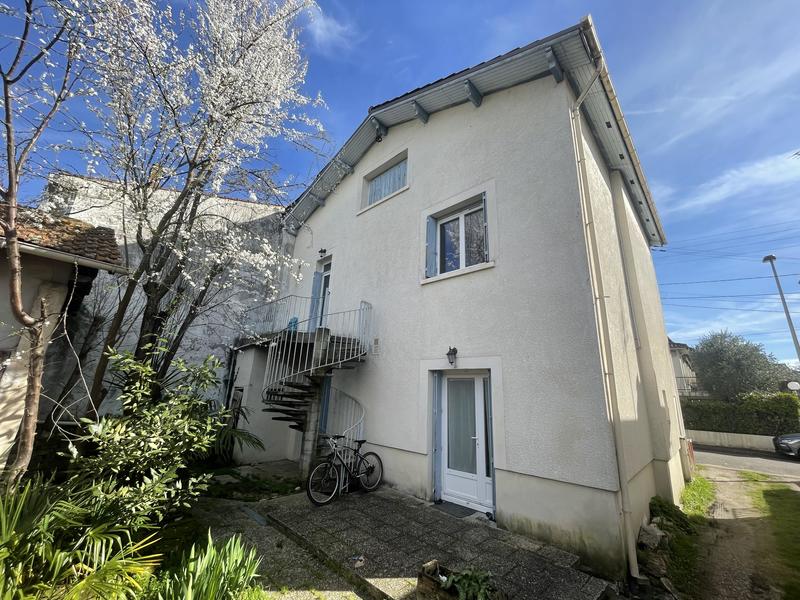 Immeuble - 150 m² - 10 pièces