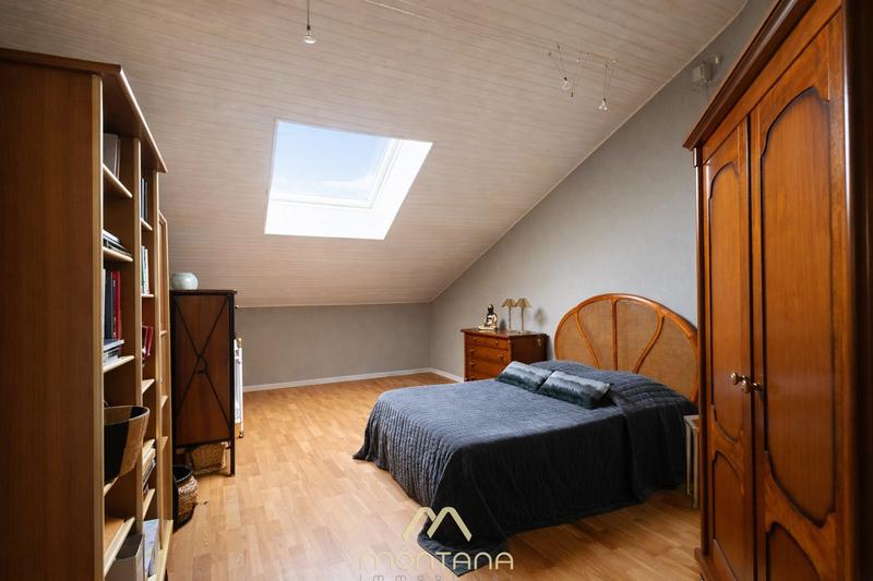 Maison - 246 m² - 6 pièces