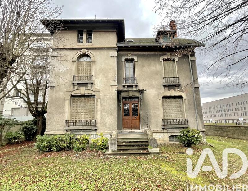 Maison de ville - 241 m² - 14 pièces