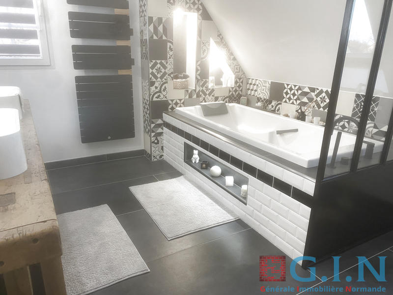 Maison - 140 m² - 4 pièces