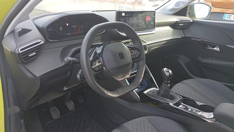 Peugeot 208 1.2 PureTech 100 Allure - Entretien constructeur