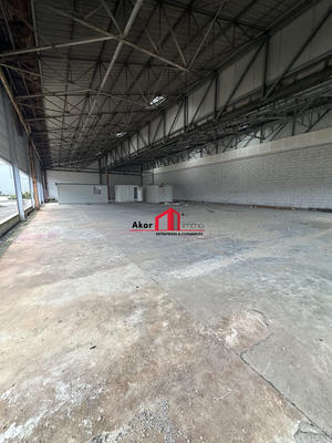 Local commercial - 850 m²