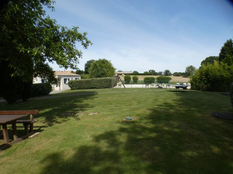 Maison - 348 m² - 15 pièces