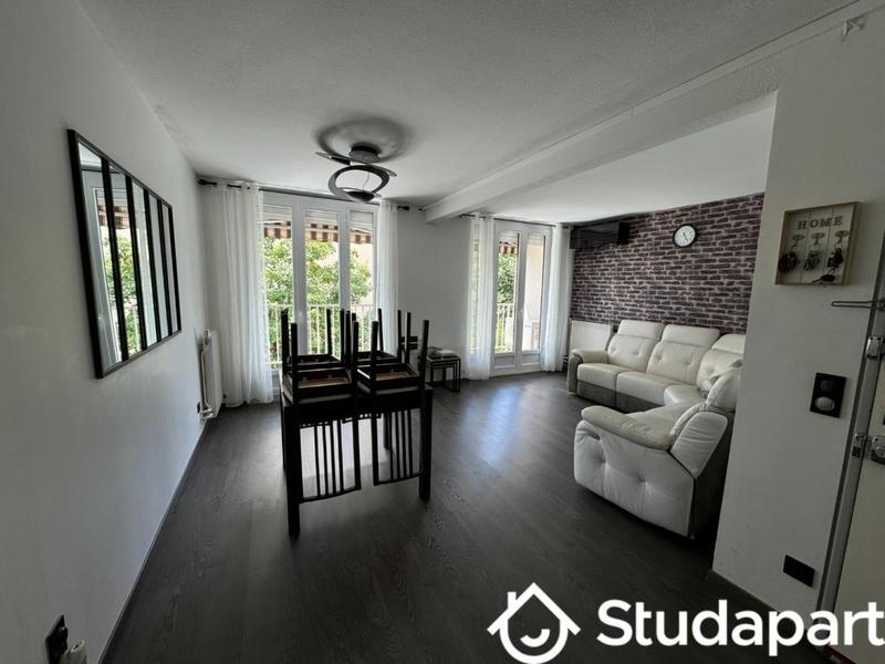 Chambre - 10 m² - 1 pièce