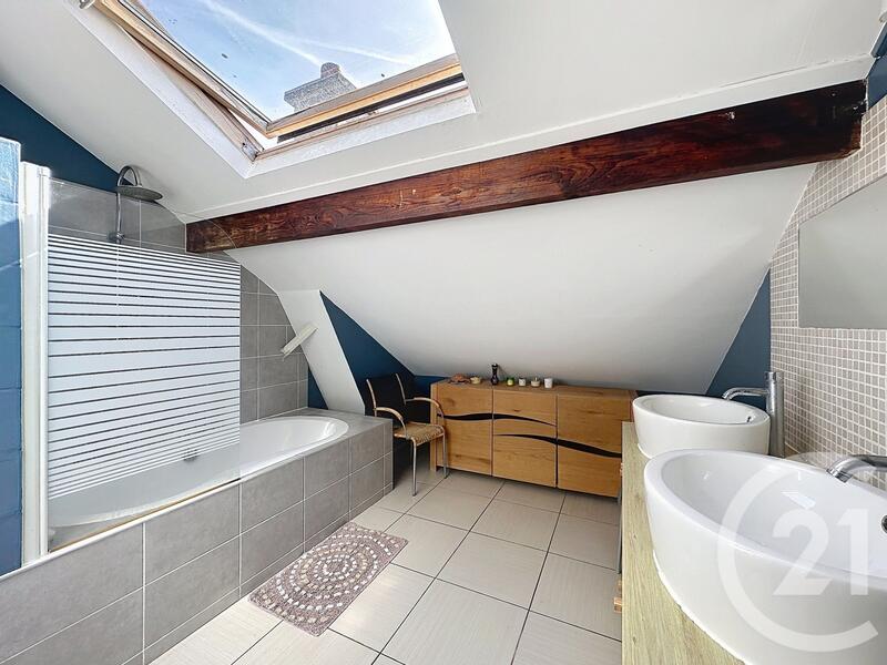 Maison - 101 m² - 6 pièces