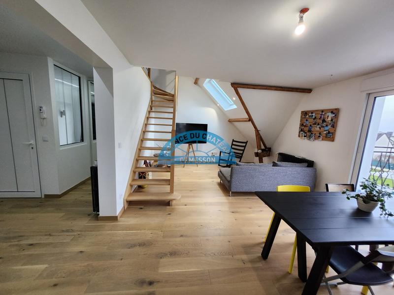 Maison - 253 m² - 11 pièces