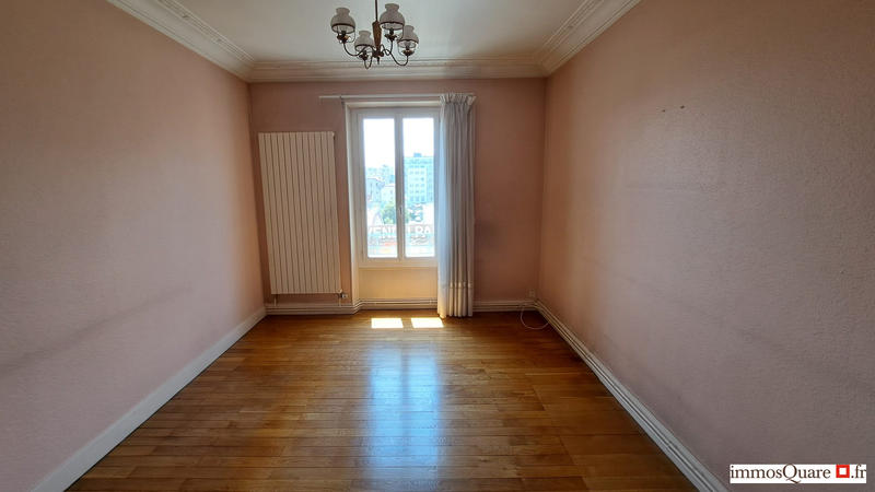 Appartement - 98 m² - 4 pièces