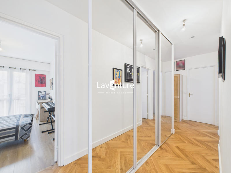 Appartement - 80 m² - 4 pièces