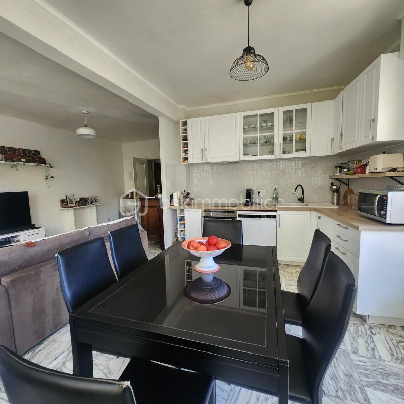 Appartement - 70 m² - 3 pièces