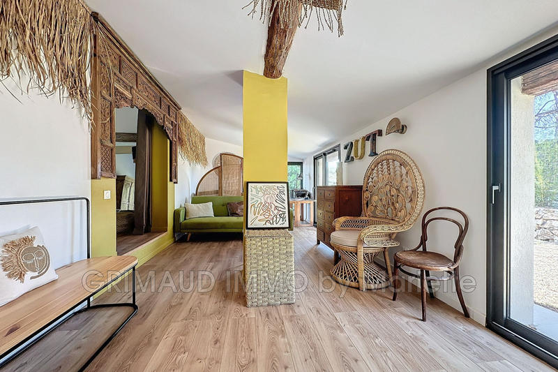 Villa - 308 m² - 8 pièces