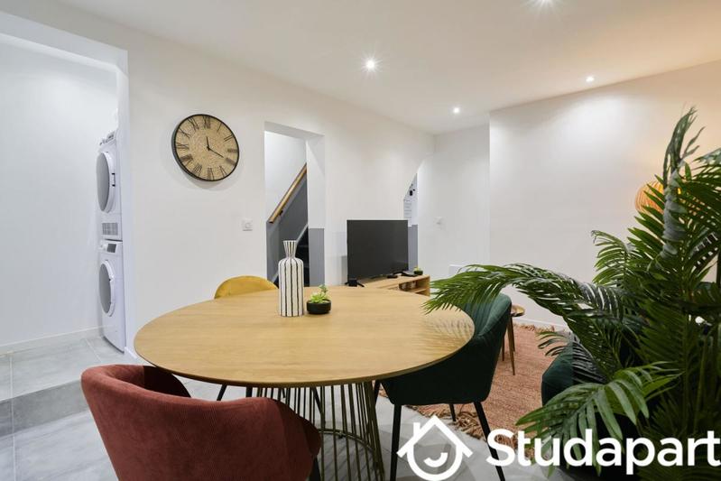 Chambre - 11 m² - 1 pièce